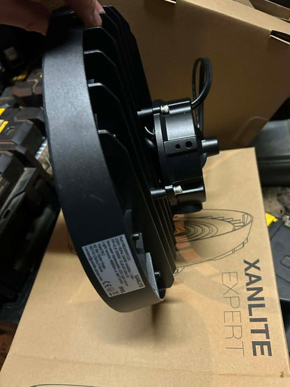 Projecteur LED Industriel Haute Puissance – 240W (Équivalent 2300W)