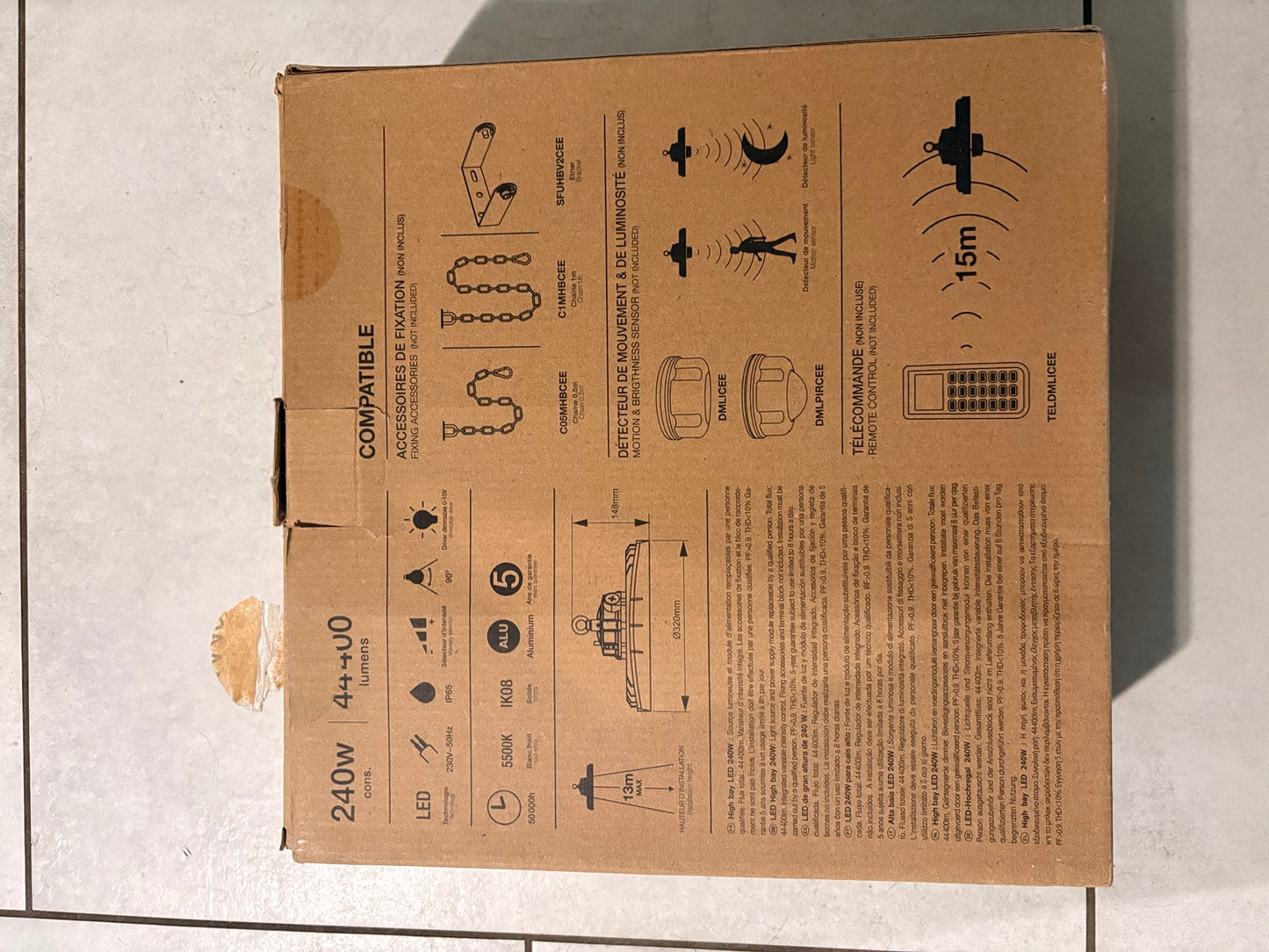 Projecteur LED Industriel Haute Puissance – 240W (Équivalent 2300W)